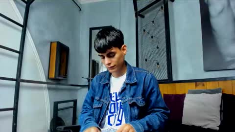 Snapshot of dani_mc chatting on 11-30-25, 12:09 dani_mc online show from 11-30-25, 12:09