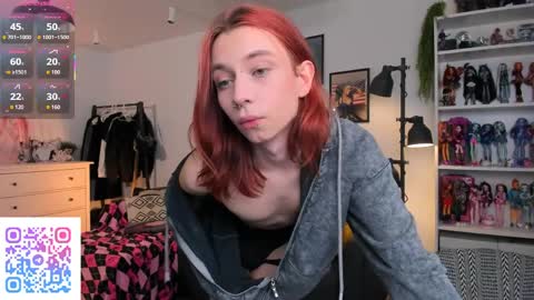 Snapshot of dani_mur chatting on 04-03-26, 04:49 Daniel online show from 04-03-26, 04:49