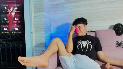Daniel online show from 10-21-25, 03:40