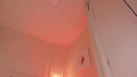 Hi I am Dani online show from 12-24-24, 02:44