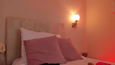 Hi I am Dani online show from 02-17-25, 05:43