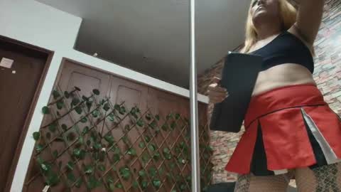 Dania online show from 11-16-25, 01:39