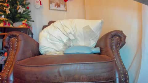 danidollxxx online show from 12-18-25, 04:40