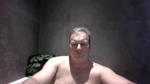 Snapshot of daniel0805 chatting on 01-16-26, 04:11 daniel0805 online show from 01-16-26, 04:11