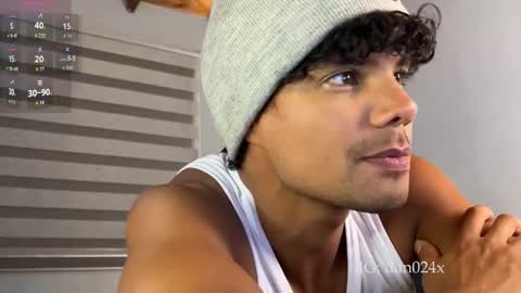 Snapshot of daniel0910s chatting on 11-28-25, 10:12 Daniel online show from 11-28-25, 10:12