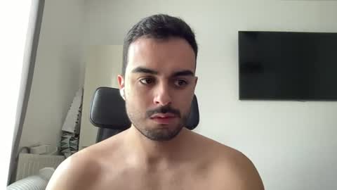 daniel_3827 online show from 06-18-26, 06:46