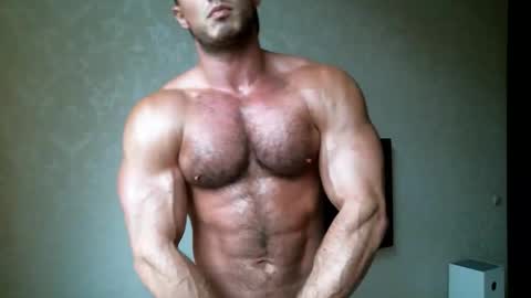Snapshot of daniel_fit chatting on 10-09-25, 01:20 Big Alpha online show from 10-09-25, 01:20