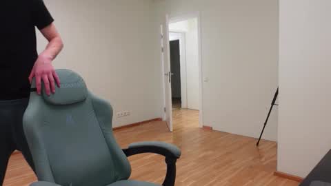 DANIEL SHAWN online show from 02-15-26, 06:59