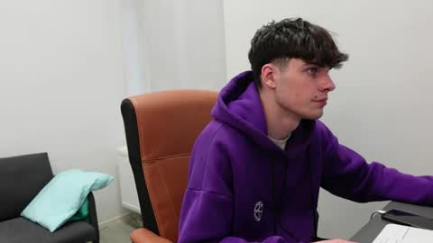 DANIEL SHAWN online show from 04-17-26, 05:05