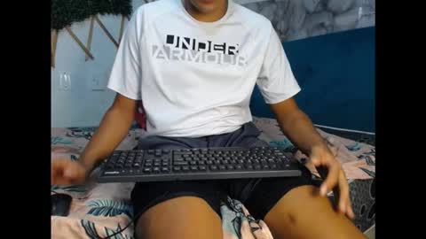 Snapshot of daniel_velez26 chatting on 11-04-25, 04:06 daniel_velez26 online show from 11-04-25, 04:06