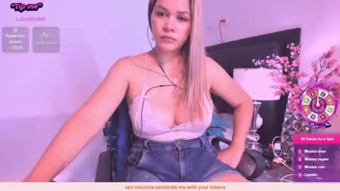 Snapshot of daniela_beauty chatting on 07-01-26, 05:02 daniela online show from 07-01-26, 05:02