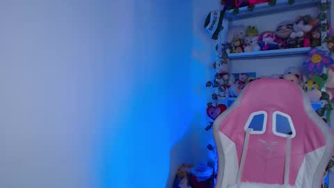 DANIELA online show from 11-25-25, 04:40