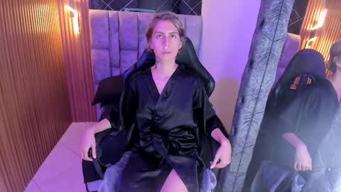 Snapshot of daniela_dl chatting on 12-07-24, 12:52 Daniela online show from 12-07-24, 12:52