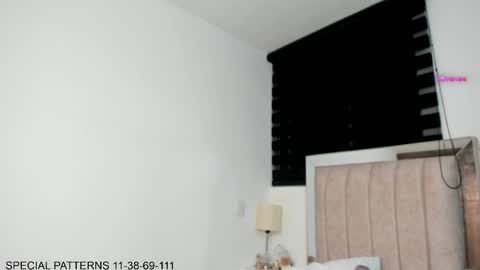  independent model   online show from 04-12-26, 03:44