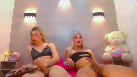 daniela_pink_ online show from 12-03-25, 08:40