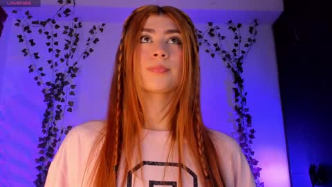 Snapshot of daniela_saenz1 chatting on 01-27-25, 11:22 Dani Saenz online show from 01-27-25, 11:22