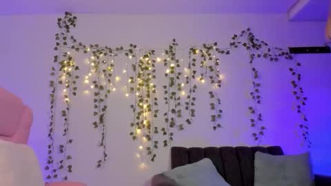 Snapshot of daniela_saenz1 chatting on 12-14-25, 02:28 Dani Saenz online show from 12-14-25, 02:28