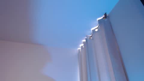 Snapshot of daniela_valencia chatting on 09-29-25, 08:02 Lucia online show from 09-29-25, 08:02