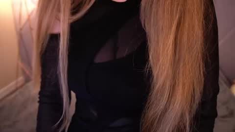 Snapshot of danielareign chatting on 04-18-26, 08:40 danielareign online show from 04-18-26, 08:40