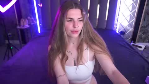 Snapshot of danielareign chatting on 06-14-26, 07:05 danielareign online show from 06-14-26, 07:05