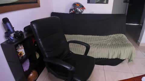 Snapshot of daniele_bunny chatting on 06-23-26, 05:00 Daniele Bunny online show from 06-23-26, 05:00