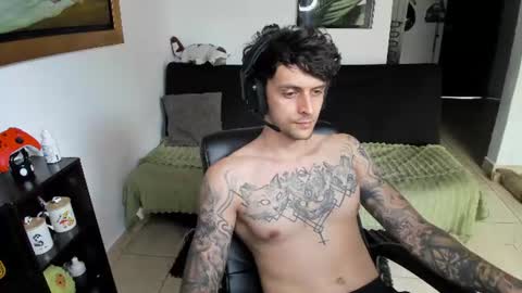 Snapshot of daniele_bunny chatting on 06-30-26, 04:52 Daniele Bunny online show from 06-30-26, 04:52
