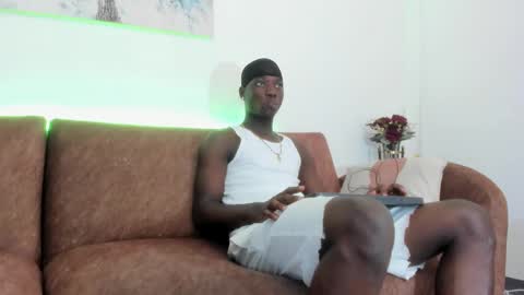 Snapshot of daniell_ferrari chatting on 01-21-25, 12:15 daniell_ferrari online show from 01-21-25, 12:15