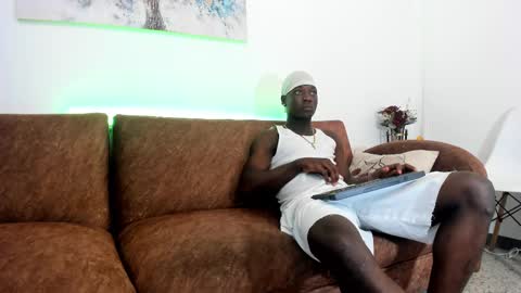 Snapshot of daniell_ferrari chatting on 01-24-25, 03:00 daniell_ferrari online show from 01-24-25, 03:00