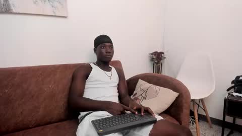 Snapshot of daniell_ferrari chatting on 02-11-25, 02:35 daniell_ferrari online show from 02-11-25, 02:35