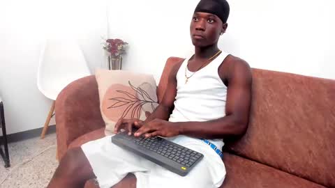 Snapshot of daniell_ferrari chatting on 02-12-25, 12:37 daniell_ferrari online show from 02-12-25, 12:37