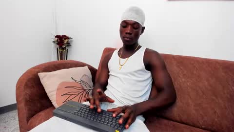 Snapshot of daniell_ferrari chatting on 02-13-25, 02:45 daniell_ferrari online show from 02-13-25, 02:45