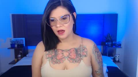 daniellerain online show from 02-09-25, 07:41