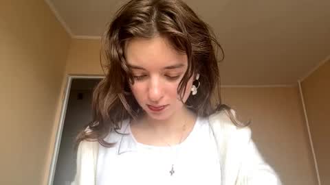 Snapshot of daniellevaulet chatting on 11-06-25, 07:42 Mia online show from 11-06-25, 07:42