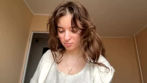 Snapshot of daniellevaulet chatting on 11-09-25, 07:28 Mia online show from 11-09-25, 07:28