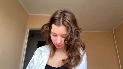 Snapshot of daniellevaulet chatting on 11-13-25, 08:13 Mia online show from 11-13-25, 08:13