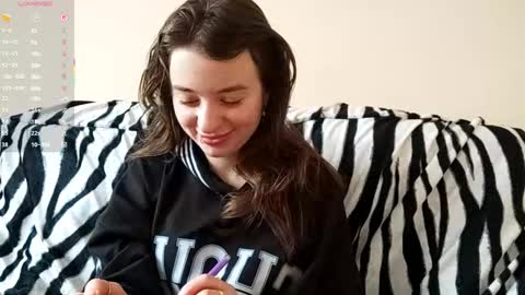 Snapshot of daniellevaulet chatting on 12-15-25, 09:13 Mia online show from 12-15-25, 09:13