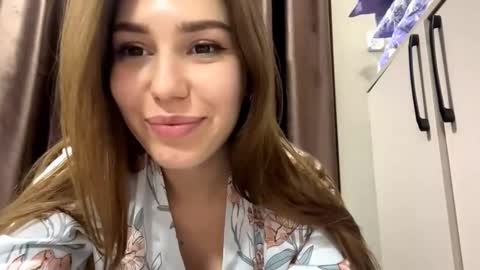 Snapshot of daniellmancher chatting on 02-19-26, 03:08 Julia online show from 02-19-26, 03:08