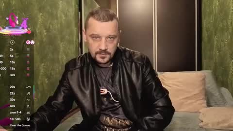 Snapshot of danielocool chatting on 12-18-25, 07:03 DanieloCool online show from 12-18-25, 07:03