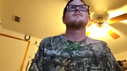 Daniel    y. online show from 01-07-26, 01:41