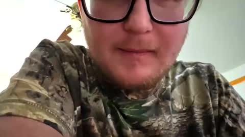 Daniel    y. online show from 03-31-26, 08:42