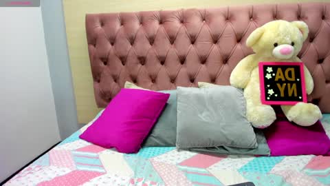 Snapshot of daniibelluci chatting on 01-17-25, 07:51 DaniiBelluci online show from 01-17-25, 07:51