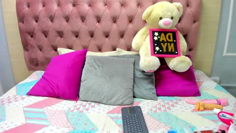 Snapshot of daniibelluci chatting on 01-24-25, 03:00 DaniiBelluci online show from 01-24-25, 03:00