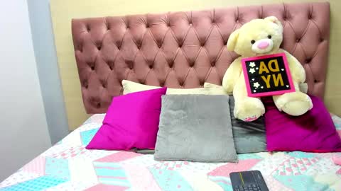 Snapshot of daniibelluci chatting on 02-17-25, 08:52 DaniiBelluci online show from 02-17-25, 08:52