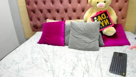 Snapshot of daniibelluci chatting on 02-20-25, 04:28 DaniiBelluci online show from 02-20-25, 04:28