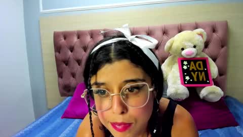 Snapshot of daniibelluci chatting on 02-27-25, 10:26 DaniiBelluci online show from 02-27-25, 10:26