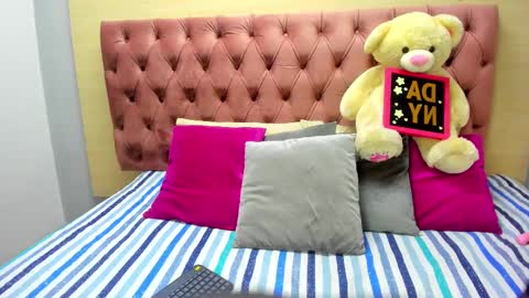 Snapshot of daniibelluci chatting on 03-05-25, 04:02 DaniiBelluci online show from 03-05-25, 04:02