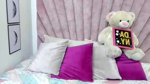 Snapshot of daniibelluci chatting on 11-15-25, 03:59 DaniiBelluci online show from 11-15-25, 03:59