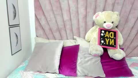 Snapshot of daniibelluci chatting on 11-27-25, 02:46 DaniiBelluci online show from 11-27-25, 02:46