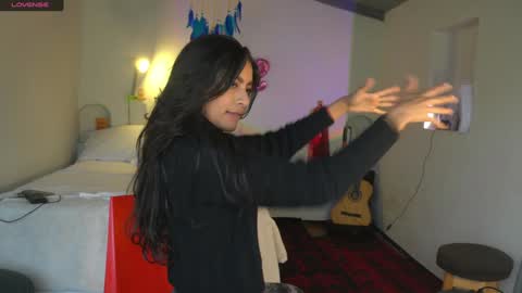 danalle .. online show from 01-20-25, 09:43