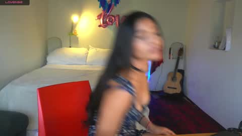 danalle .. online show from 02-25-25, 09:35